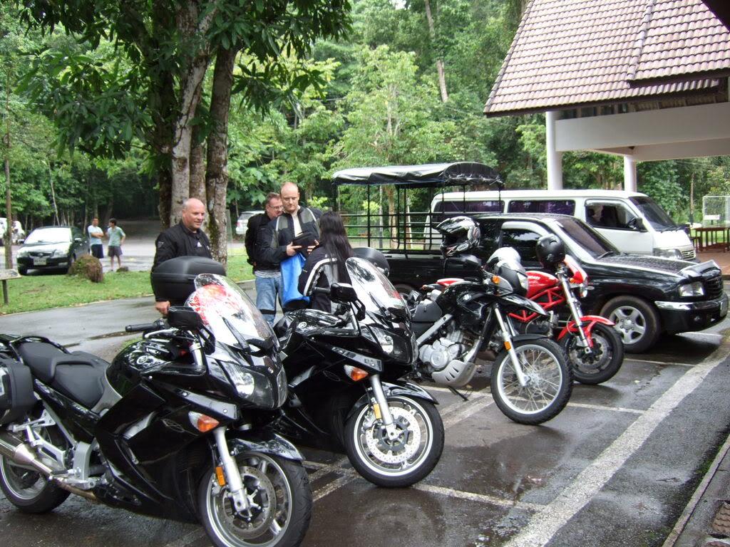 02arriveatthevisitorcentre.jpg