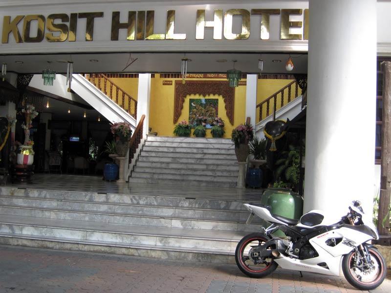 042610KositGixxerSm.jpg