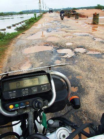 049%20Trincomalee%20Road%20to%20Nilaveli.jpg