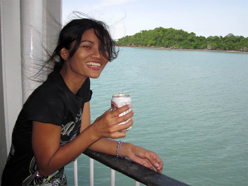 061110NeeOnFerrySm.jpg