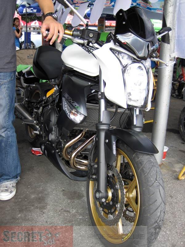 071010ER6nWhtSSR.jpg