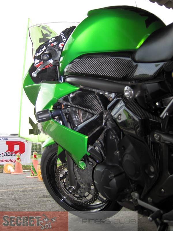 071010Ninja650RPrflSSR.jpg