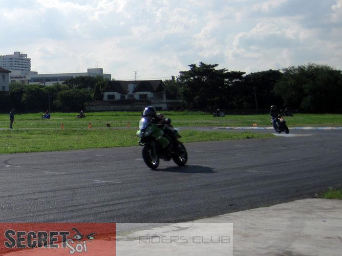 071010TonyNinja650RRaceSSR.jpg
