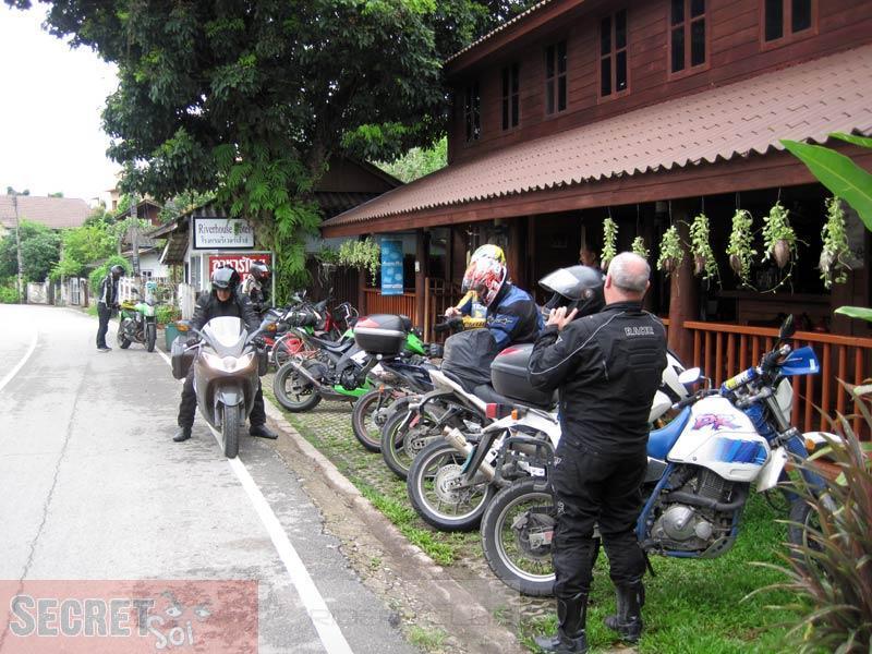 072410MaeSariangRiverhouse1SSR.jpg