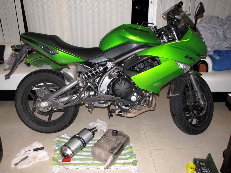 1013Ninja650RArrow2.jpg