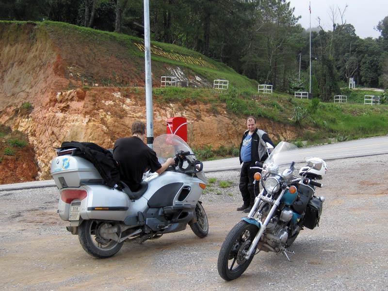 102010Rt2331BikesSm.jpg