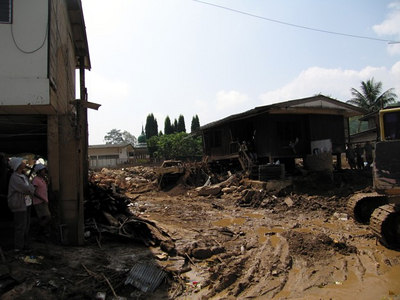 102545280-S.jpg