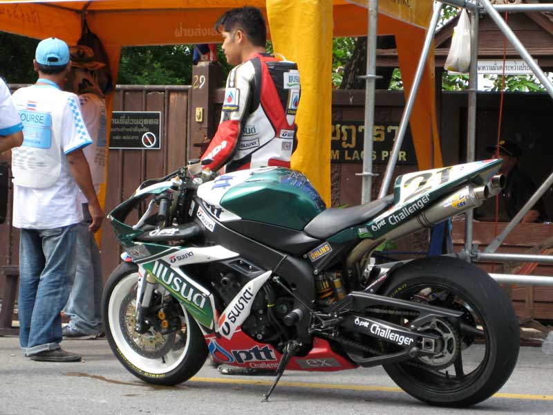1108MtrcyclCrsh3Sm.jpg