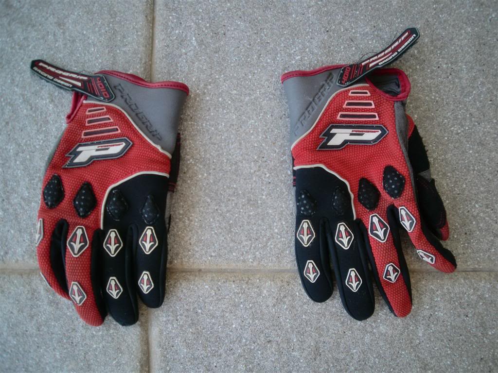 11Glovesprogrip_1Large.jpg
