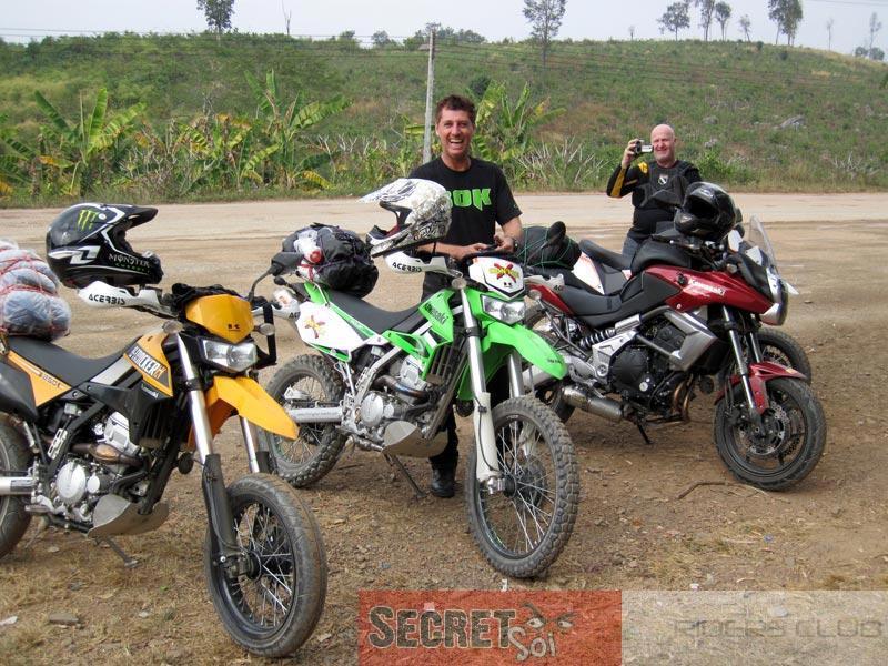 121010ThaiLaoBrdr1SSR.jpg