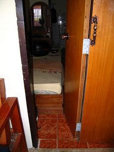 122530137-S.jpg