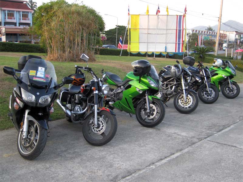 122909Bikes2Sm.jpg