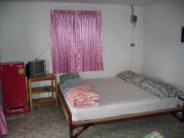 128_G.jpg