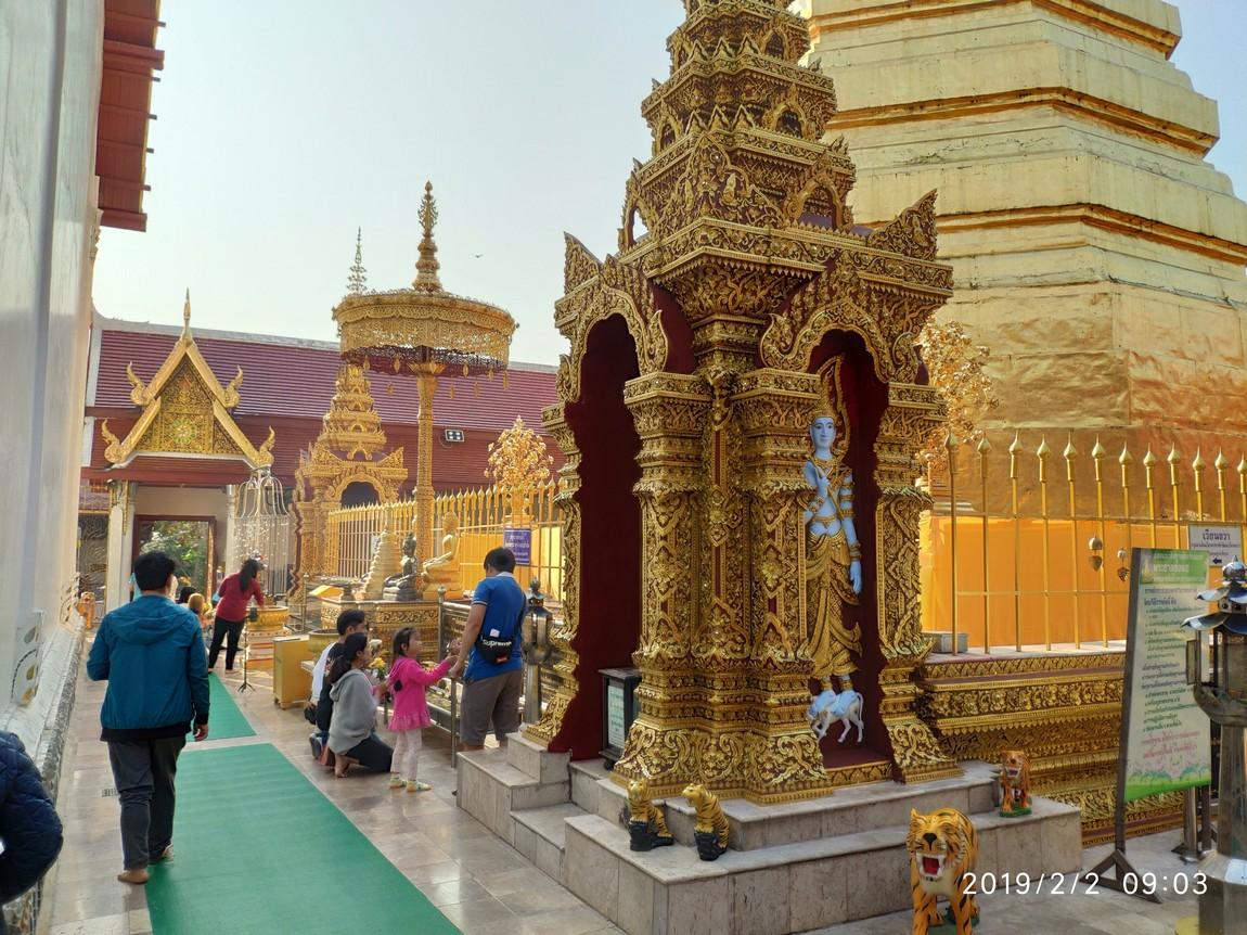 13-wat-pra-that-cho-hae(4).jpg