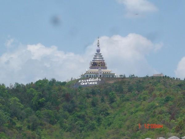 149339107-M.jpg