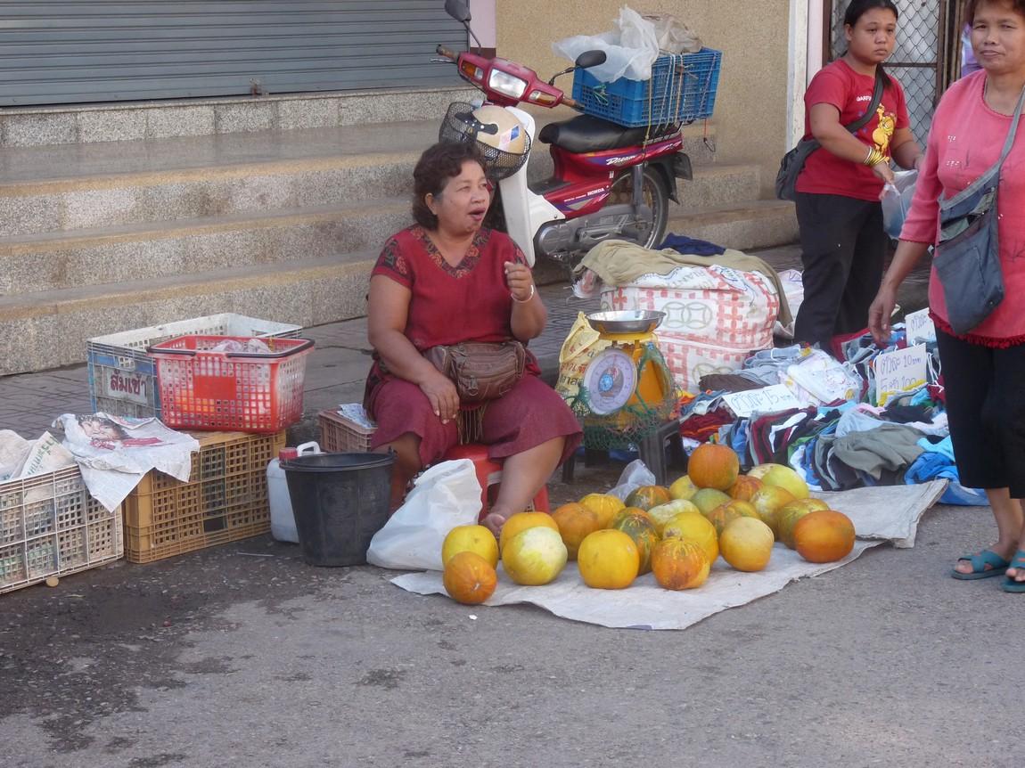 18-squash-phayao-night-market.JPG