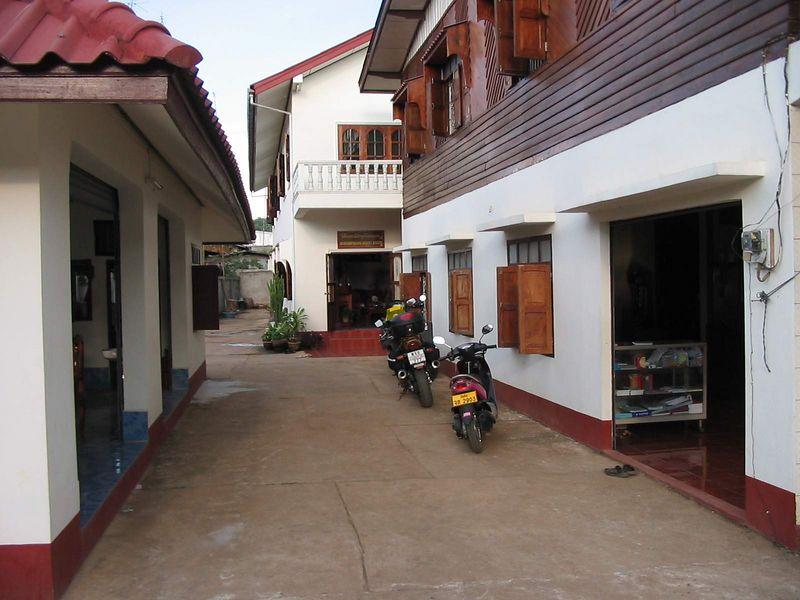 19301776-L.jpg