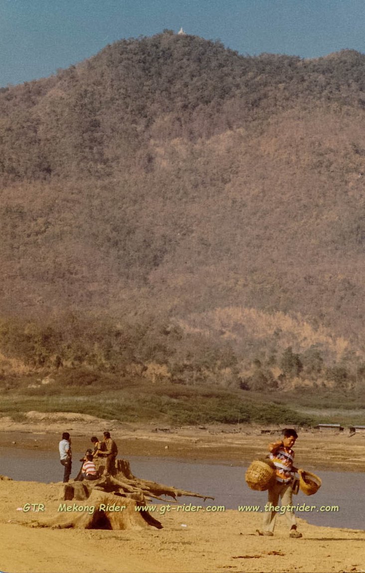 1979 - Doi Tao in dry season - 130kms sw of Chiang Mai-244-124.jpg