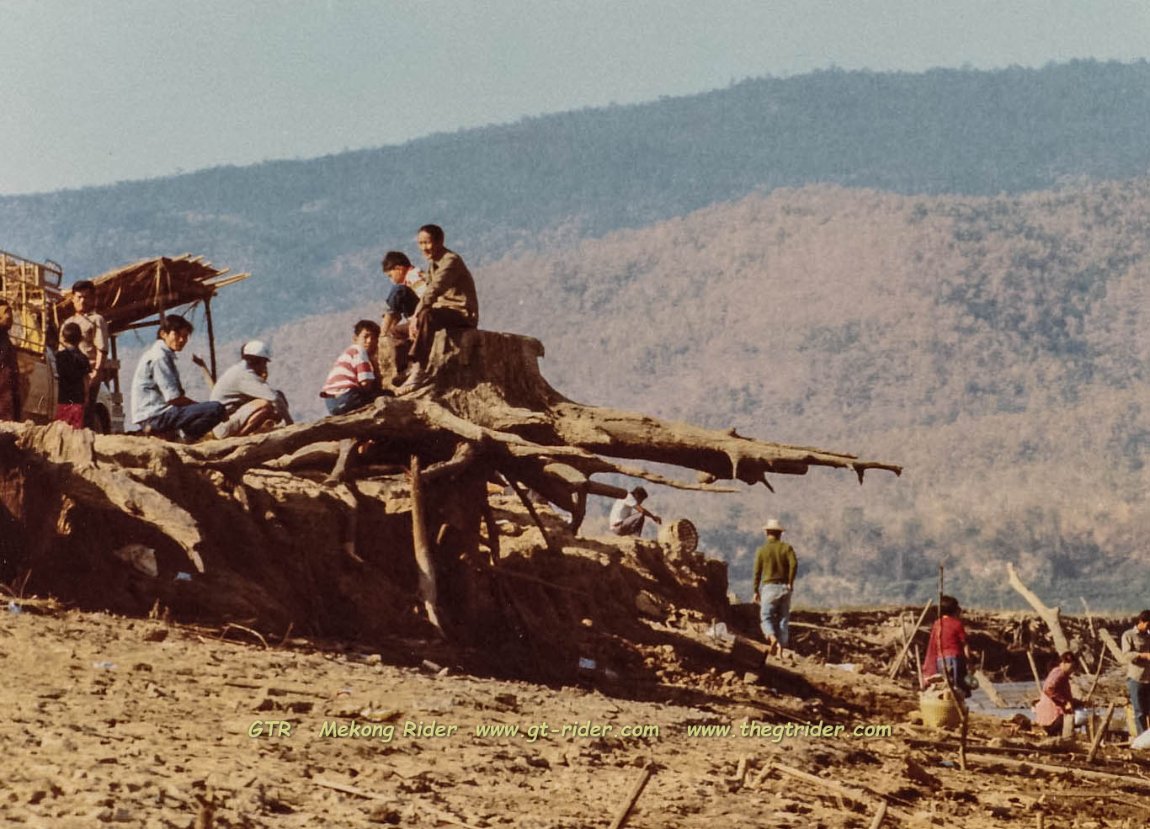 1979 - Doi Tao in dry season 5-240-128.jpg