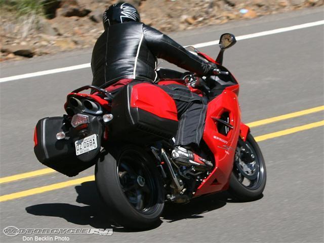 2007_Triumph_Sprint_ST_25.jpg
