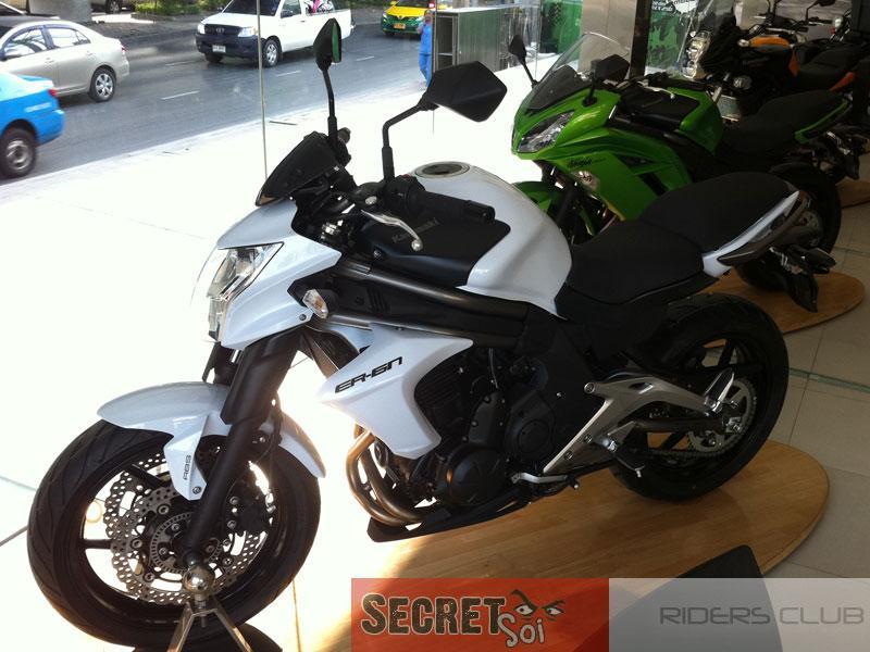 2012ER6nWhtRama9SSR.jpg