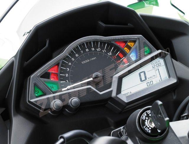 2013-kawasaki-ninja-300-photo-11_640x480.jpg