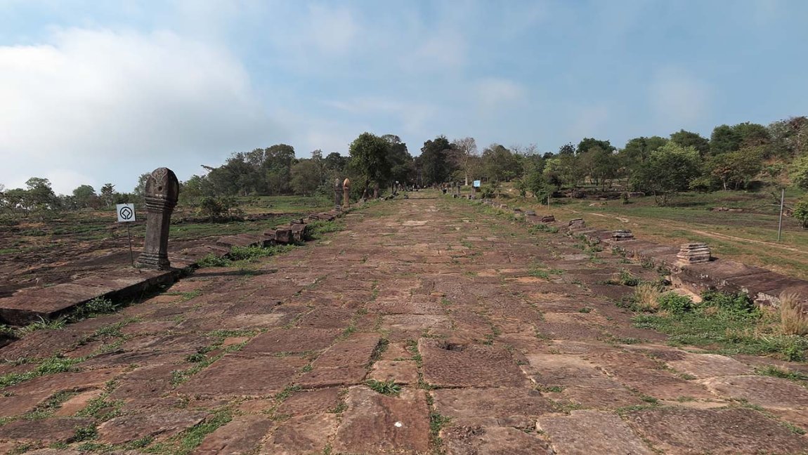 2016-05-18 09.51 Preah Vihear Temple 8598.jpg