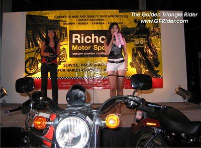 207565408-S.jpg
