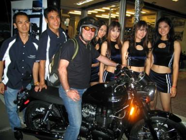 230896906-M.jpg