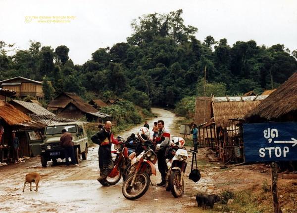 251276370-M.jpg