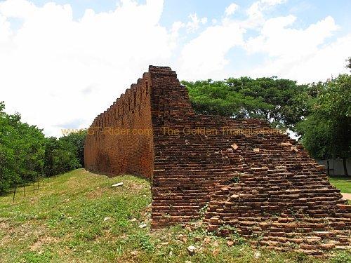 257778=15637-nan-city-wall-001.jpg