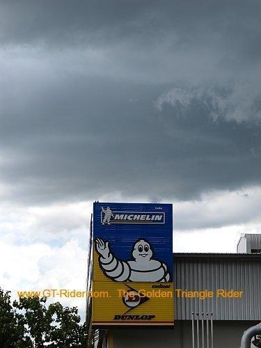 257778=15642-nan-rainy-season-thunderstorm-01.jpg