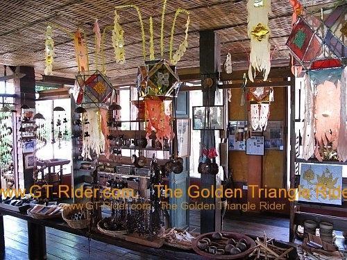 258048=15743-nan-riverside-art-gallery007.jpg