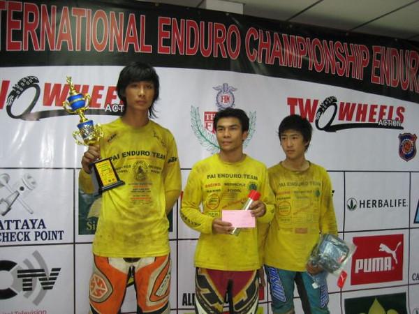 262139643_SQfDT-M.jpg
