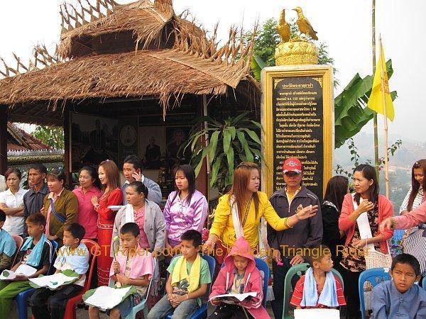 266966=2432-poi-sang-long-thoed-thai-2011_003.jpg