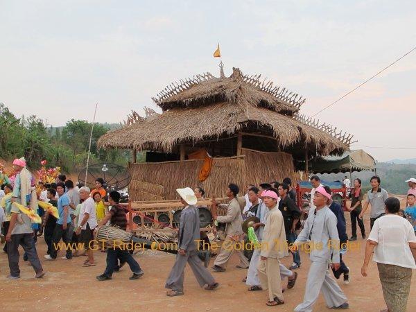 266992=2483-poi-sang-long-thoed-thai-2011_064.jpg