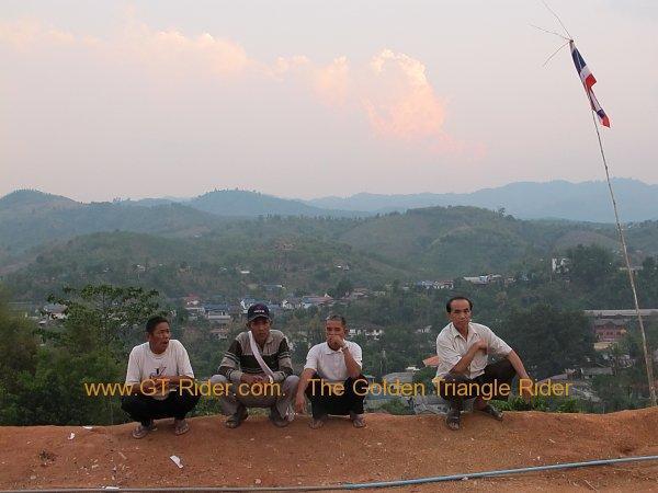 266992=2484-poi-sang-long-thoed-thai-2011_063.jpg