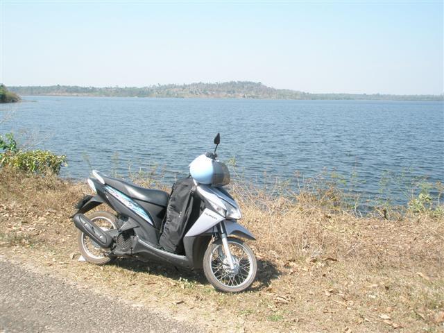 268026=3374-002%20issan%20lake%20(Small).jpg