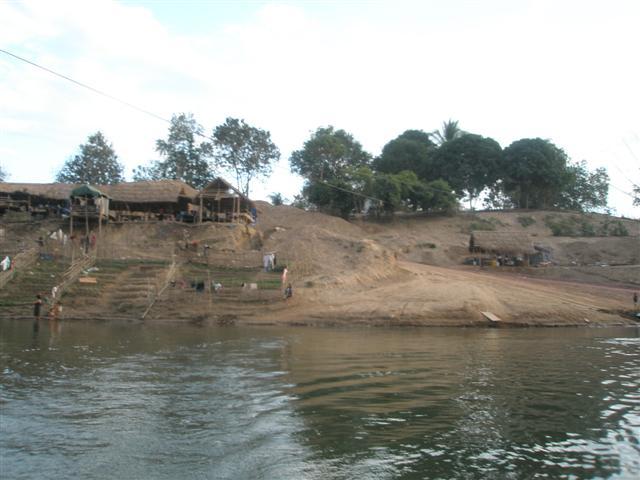 268028=3383-018%20ferry%20bto%20sekong.jpg
