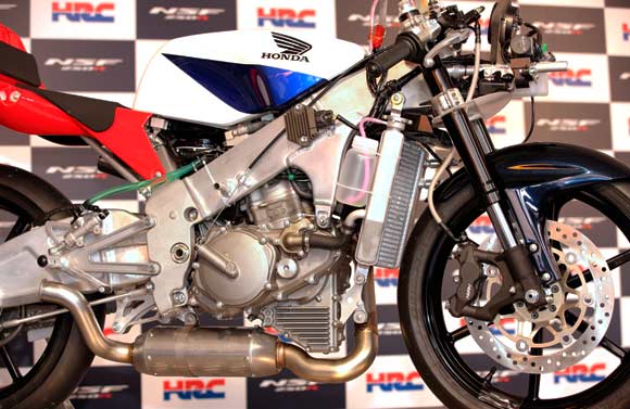 268917=3843-Honda250_60.jpg