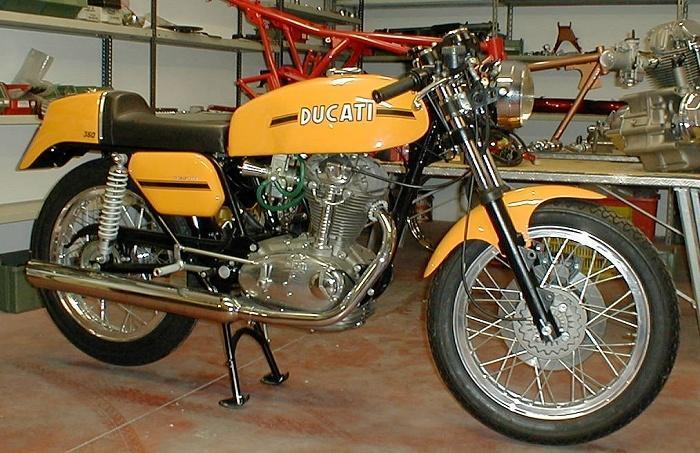 269178=3981-Ducati%20250%20Desmo.jpg