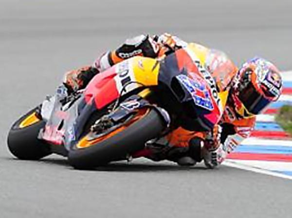 270604=4886-stonerelbowsdown.jpg