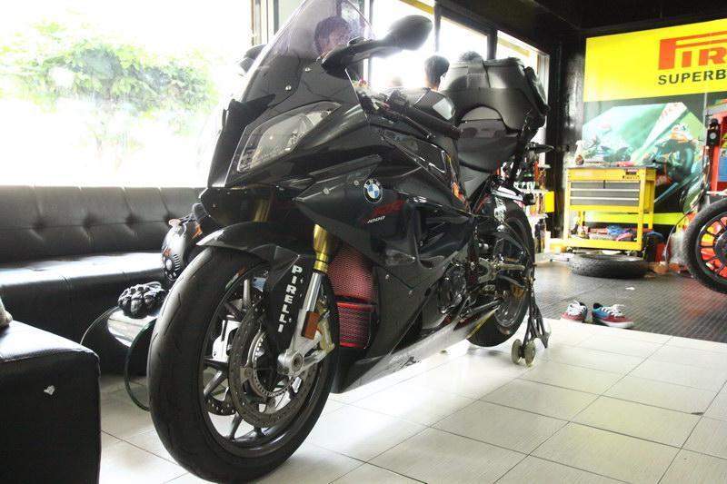 274838=7702-S1000RR08.jpg