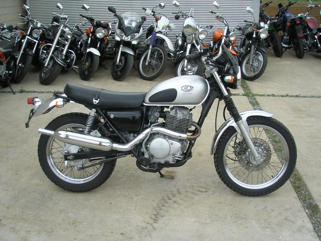 2755%20Honda%20CL400%20006.jpg