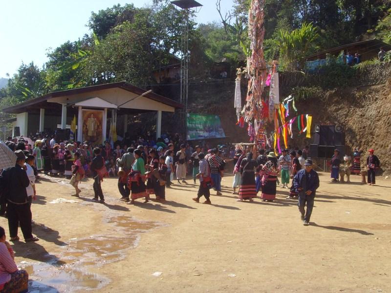 275776=8218-Lahu%20New%20Year%202012%2014.jpg