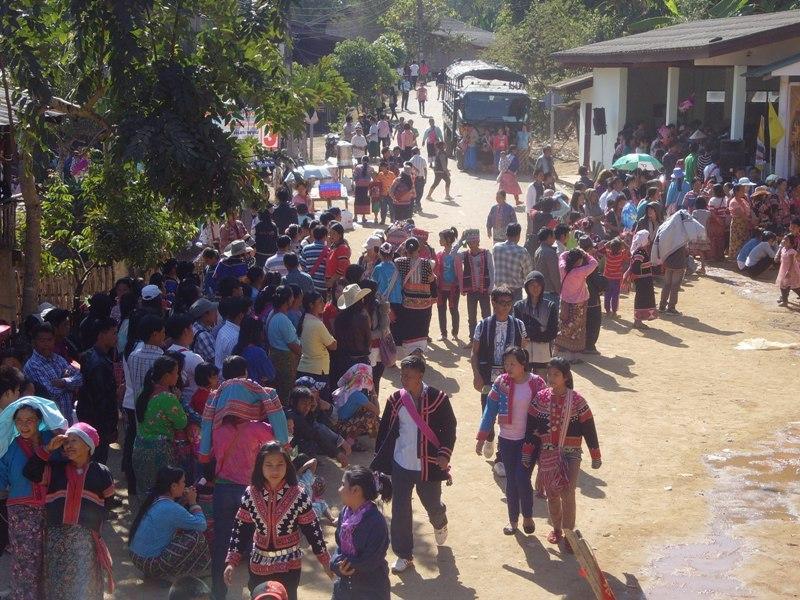275776=8219-Lahu%20New%20Year%202012%2015.jpg