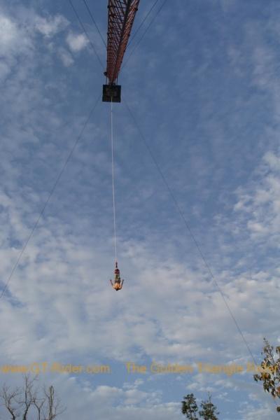 276051=8352-jasonbungyjump03.jpg