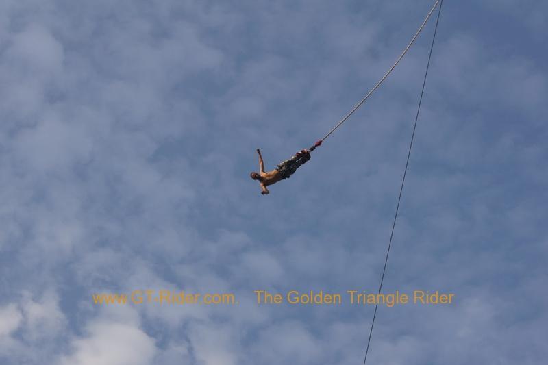 276051=8353-jasonbungyjump04.jpg