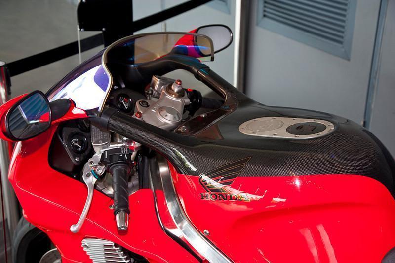 279065=10621-Honda-NR-1-L.jpg