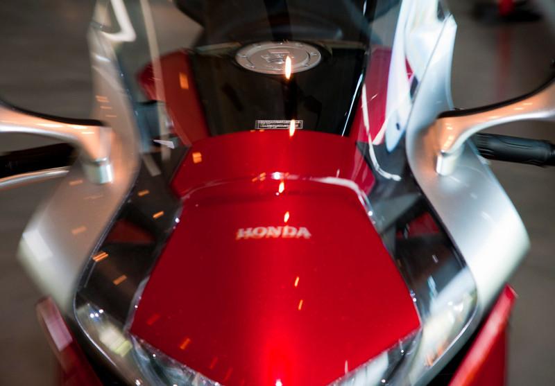 279065=10624-VFR-2-L.jpg